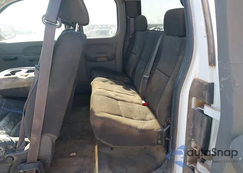 2013 Chevrolet Silverado 2500Hd Work Truck z USA, uszkodzony, nr VIN 1GC2CVCGXDZ396350